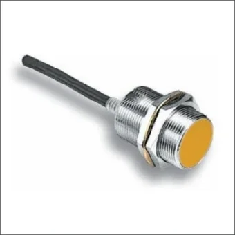 OMRON E2E 8131A Inductieve naderingsschakelaar