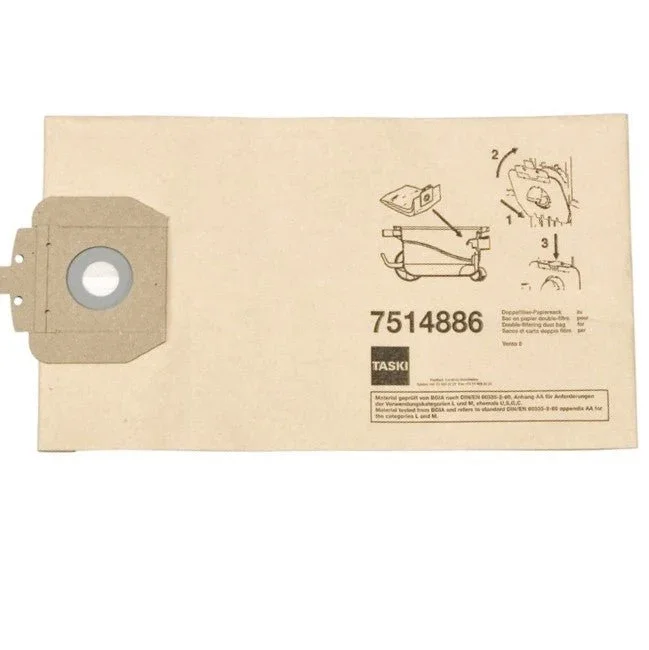 Ein rechteckiger brauner Doppelfilter-Papiersack für TASKI vento 8 / baby bora von Diversey Deutschland GmbH & Co. OHG, mit linkem Pappkragen und schwarz gedruckter Anleitung und Produktnummern auf der rechten Seite; 10er-Packung.