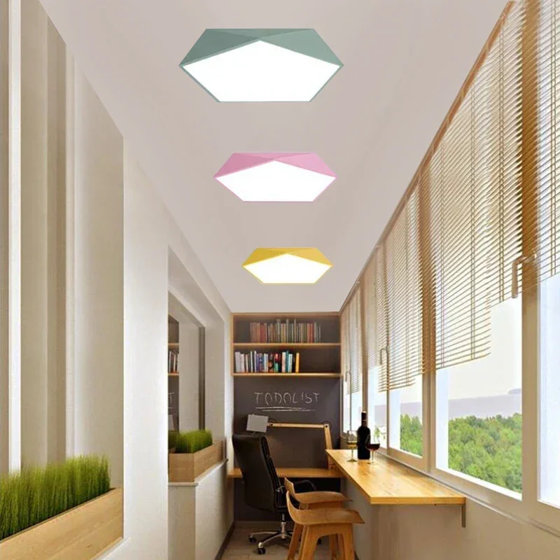 Fünfeckige LED Deckenleuchte Macaron für modernes Kinderzimmer – Designer Deckenlampe | Karnz