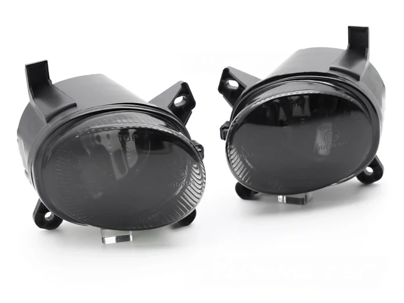 Dunkle Nebelscheinwerfer Set mit Glaslinsen H11 für VW Passat CC Audi A1 A4 A5 A6 Q3 KFZ-Tuning Zubehör