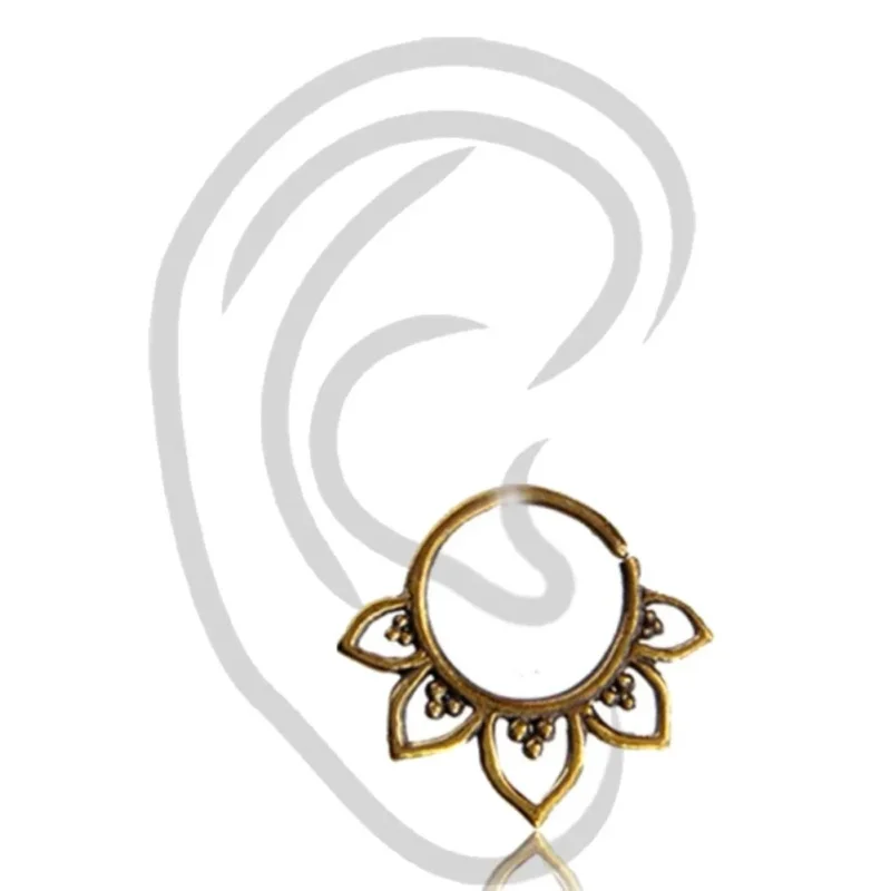 Tragus Helix Piercing Brass antik golden Blütenblätter 0,8mm Ohrpiercing - chic - net.de